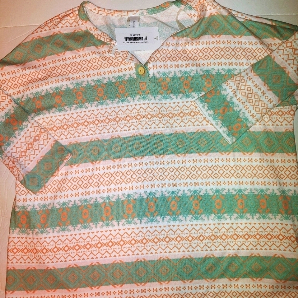 NWT Honey Me Top Super Soft Fabric M